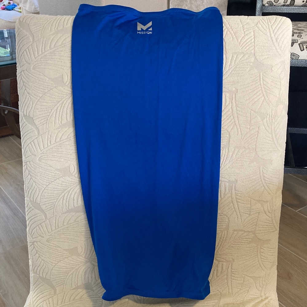 Cooling sleeve
Helps to keep your head and neck cool in hot temps